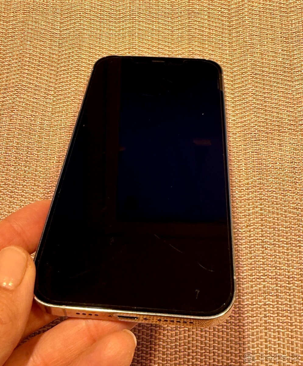 IPhone 12 Pro Max + sluchátka + 3 kryty - 3