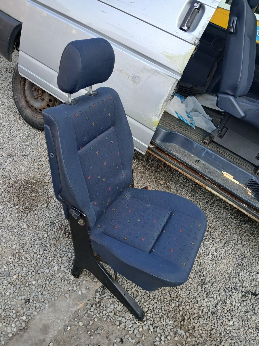 VW T4 2.5TDI 75kw ACV prodám díly - 3