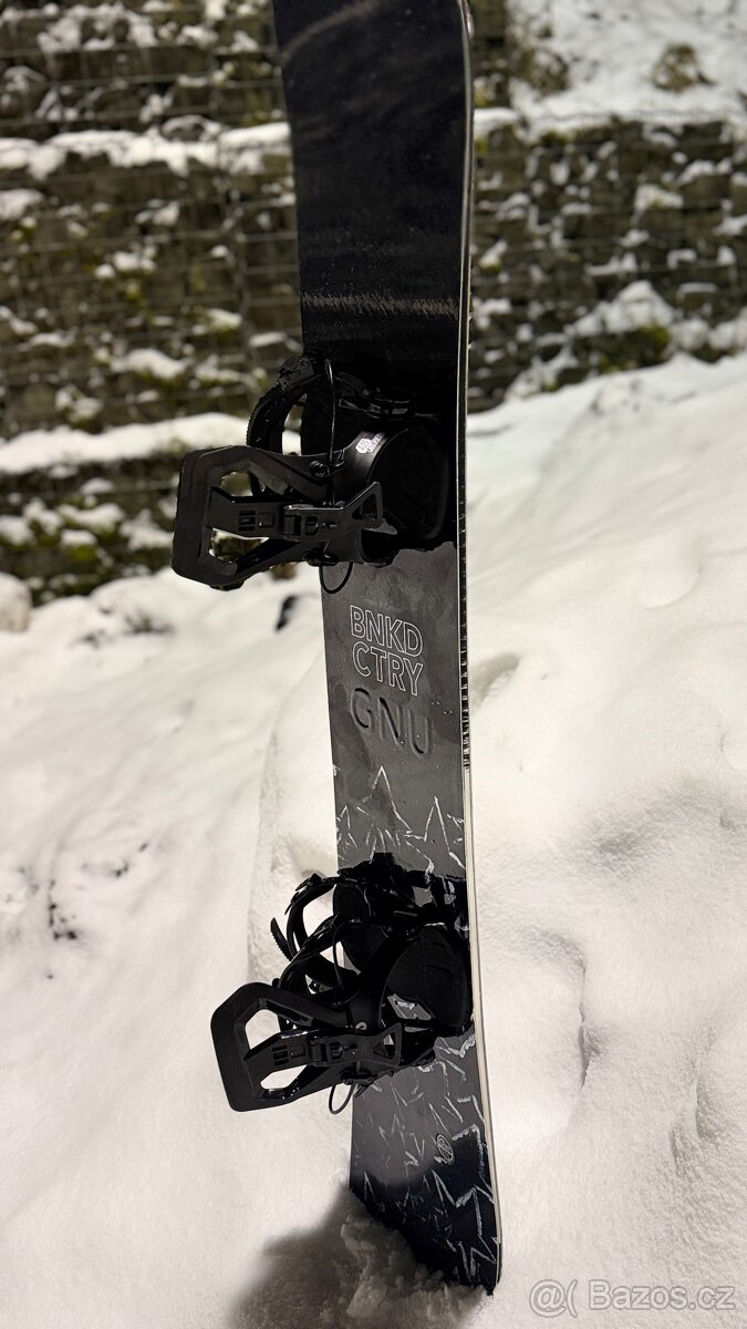 Snwoboard GNU Banked Country 155 - 3