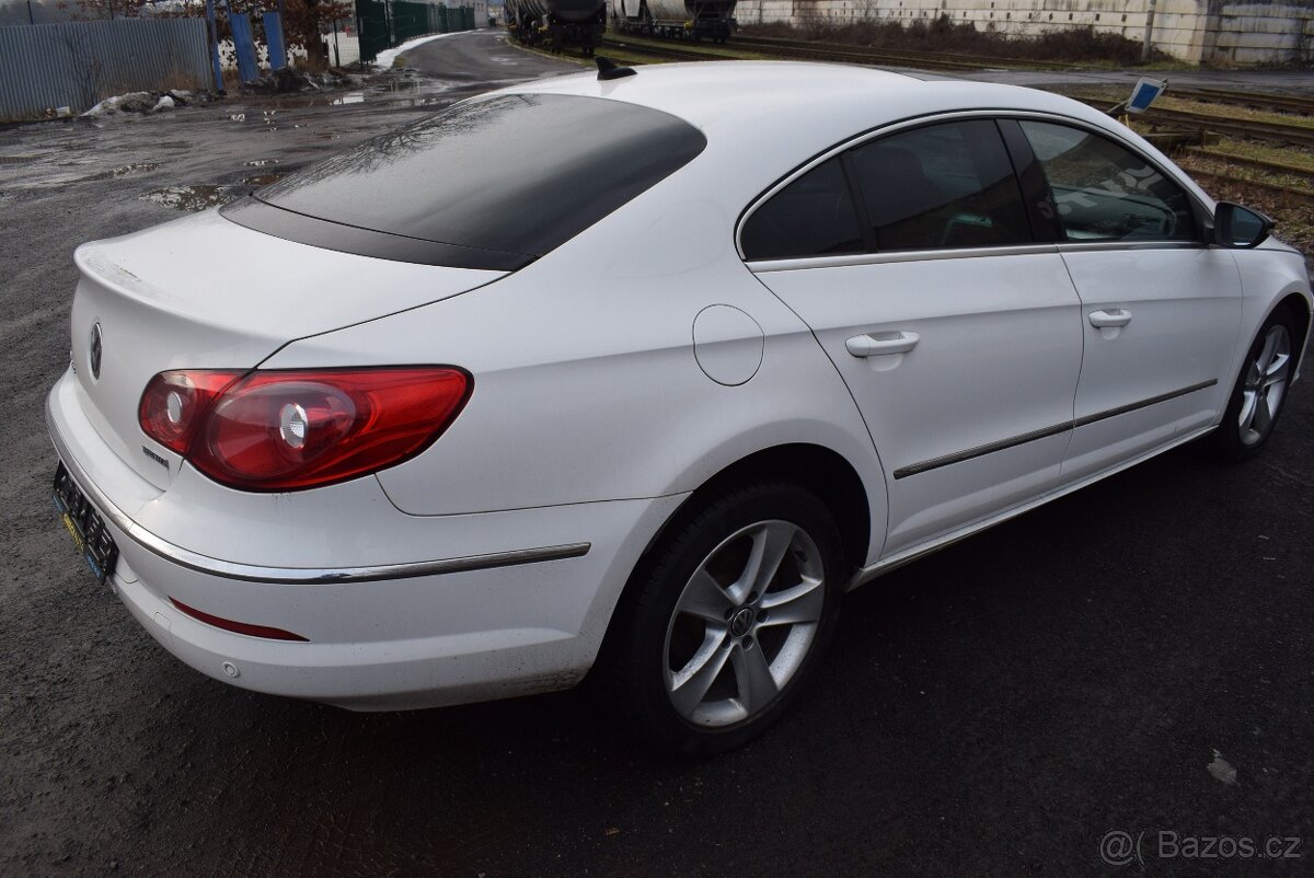 Volkswagen Passat CC 2,0 TDi DSG SUPER STAV - 3