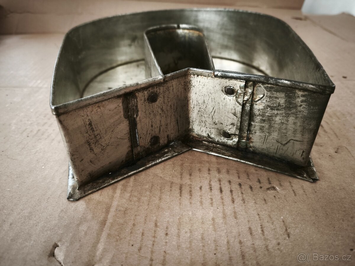 Starožitná forma ve tvaru podkovy - 3