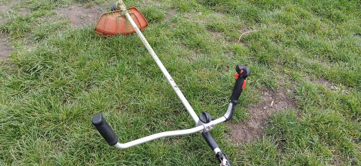 Křovinořez hecht 145 - 3