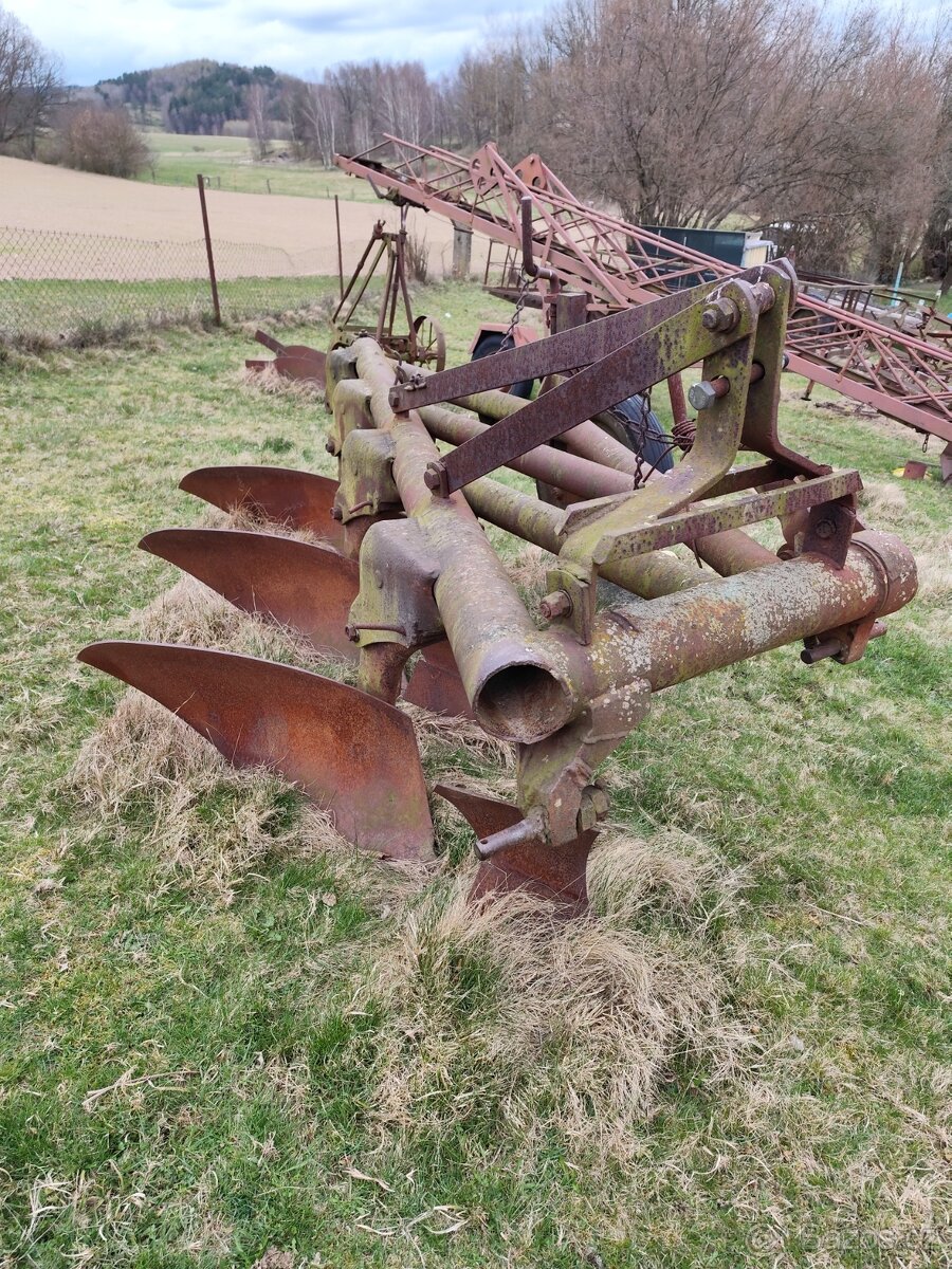 Pluh čtyři radlice - 3