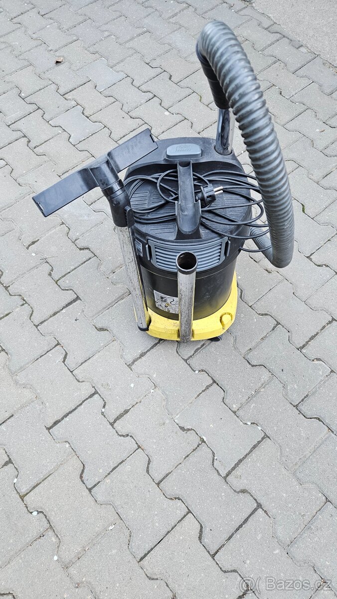 Vysavač karcher - 3