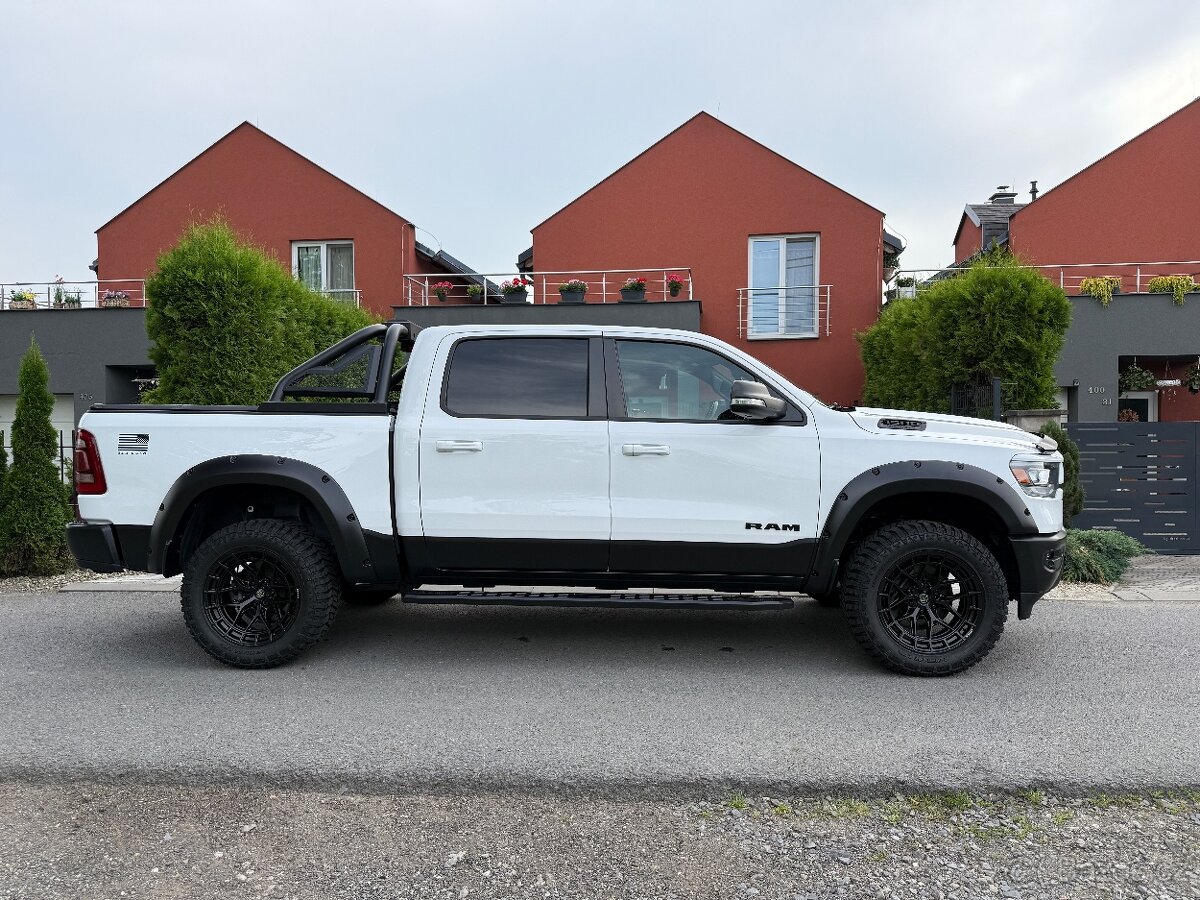 DODGE RAM 1500 HEMI OFFROAD PAKET