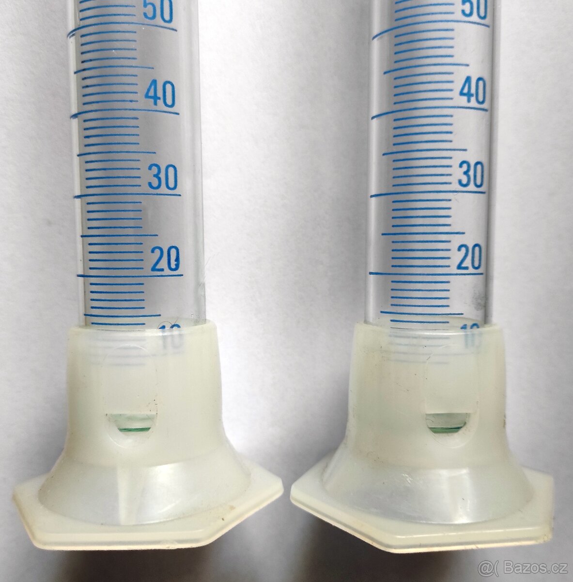 Skleněné odměrky s plastovým stojanem - 3