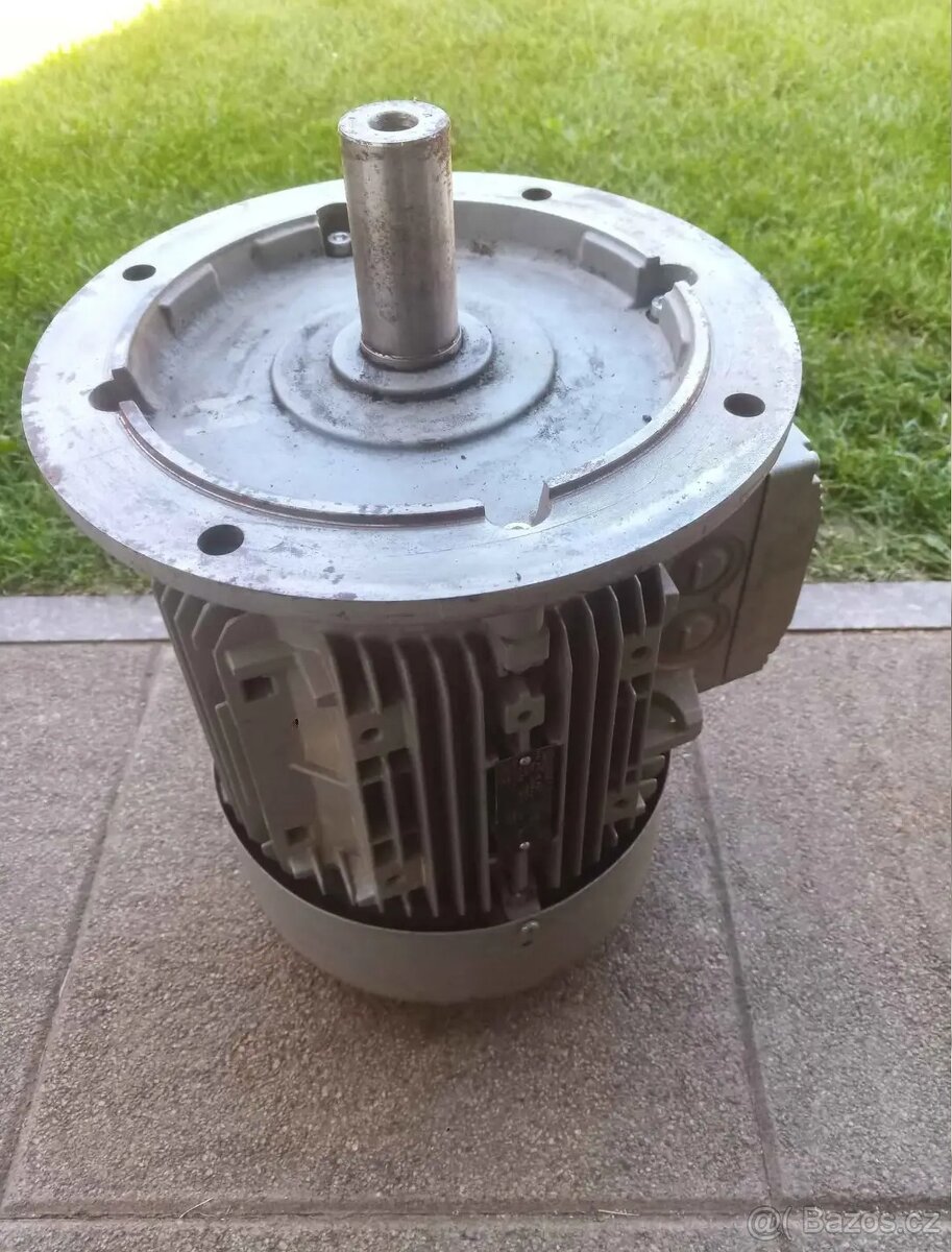 Prirubovy elektromotor Siemens 1LA7131-2AA61 - 3