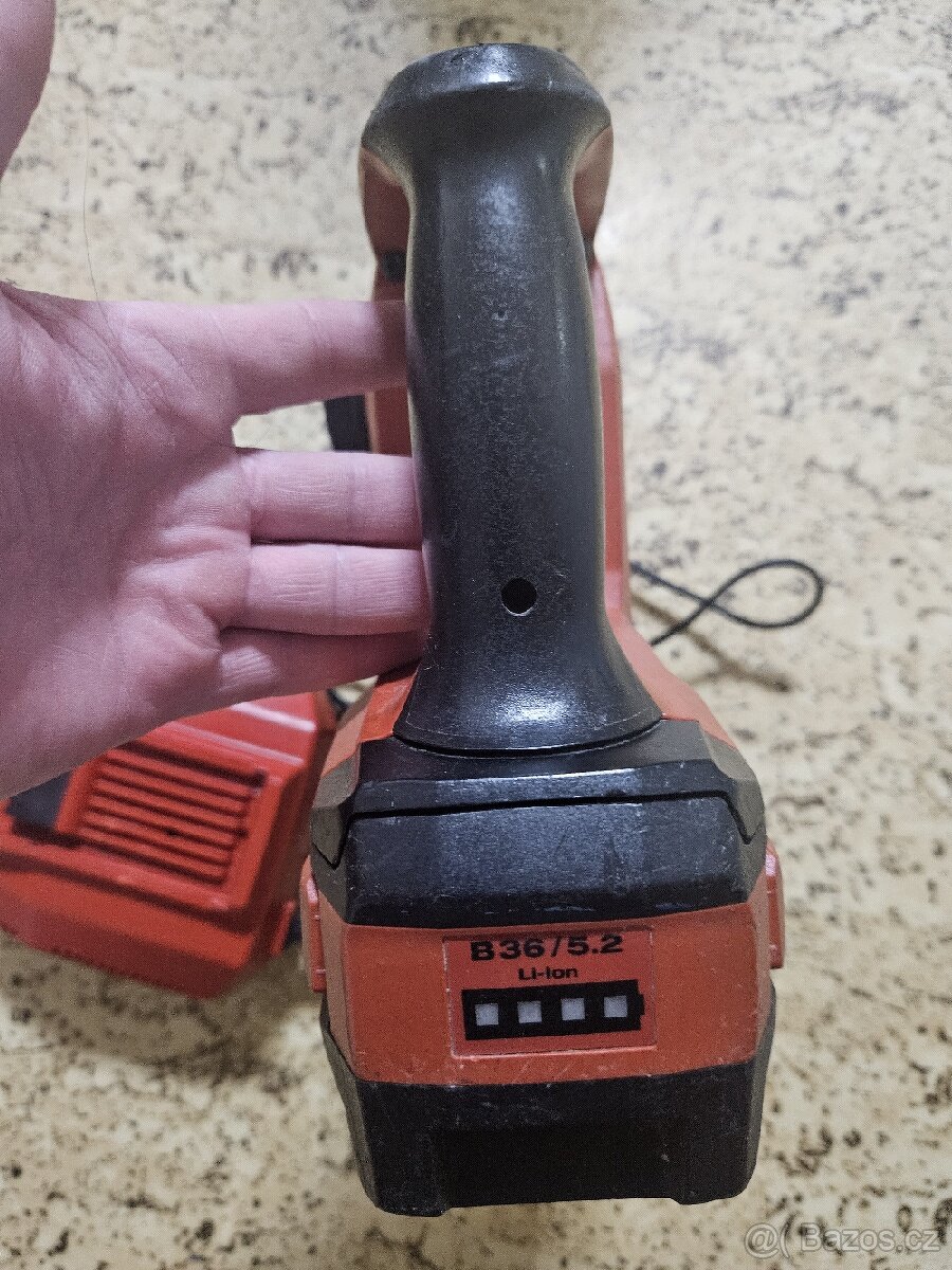 Hilti te 300 a 36 SEKACÍ KLADIVO
- 3