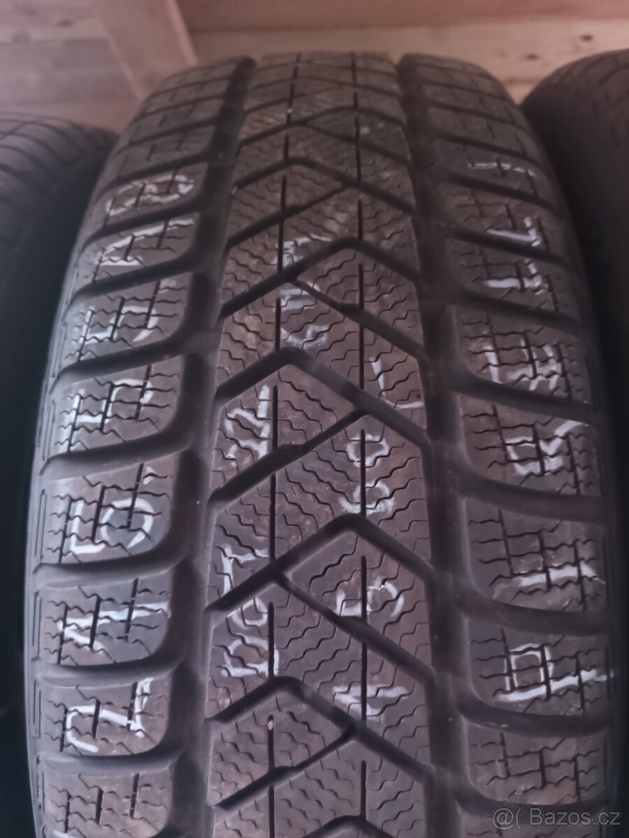 215/55/18 Pirelli - 3