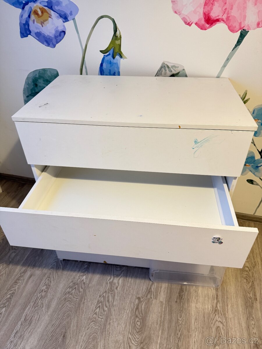 Malá skříň na zakázku - 3
