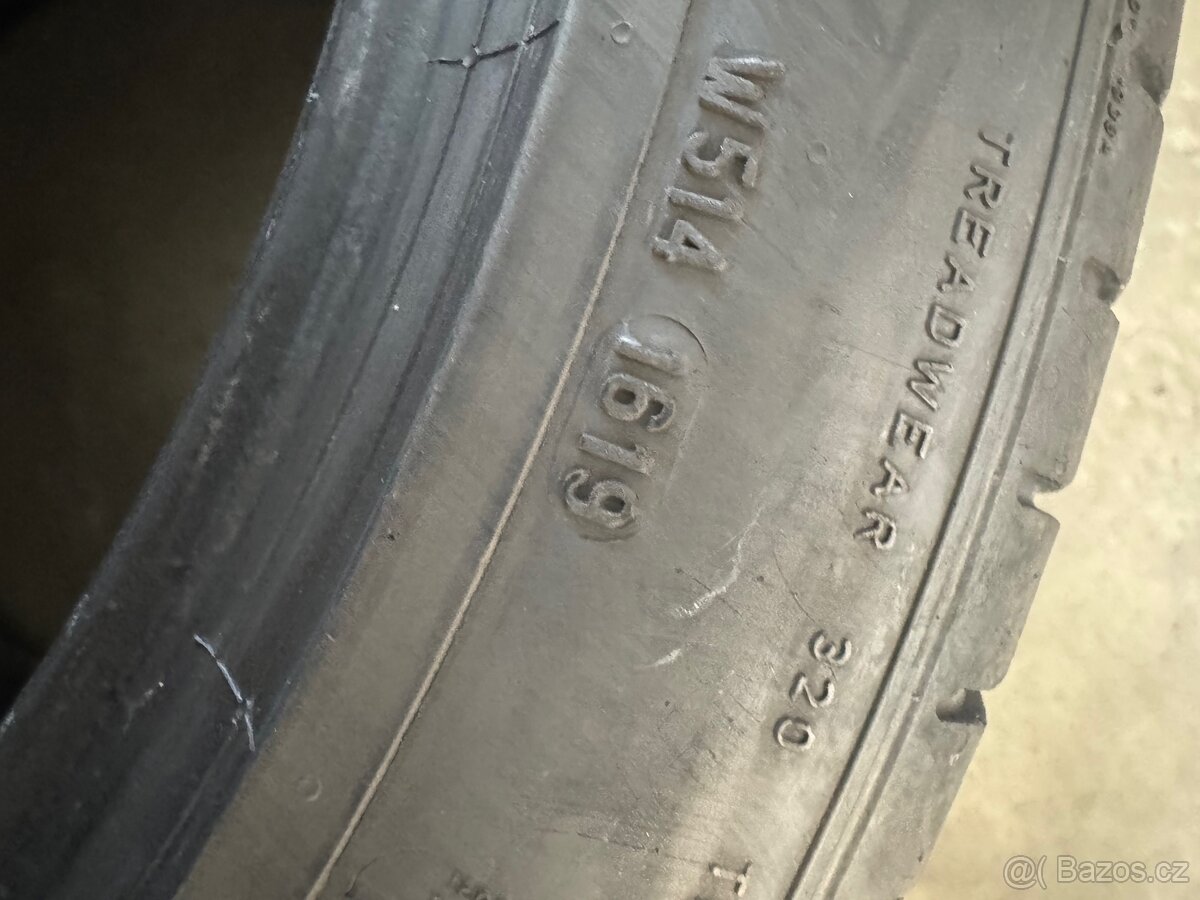 Pirelli Pzero 275/40R21 - 3