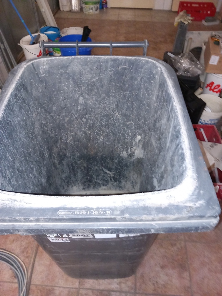 Plastová popelnice 240L - 3