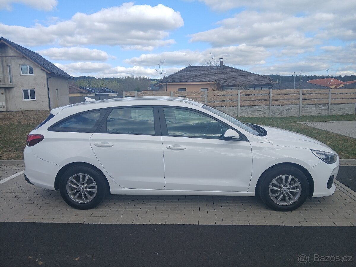 Hyundai i30 KOMBI 1,6 CRDi 85kW - 3