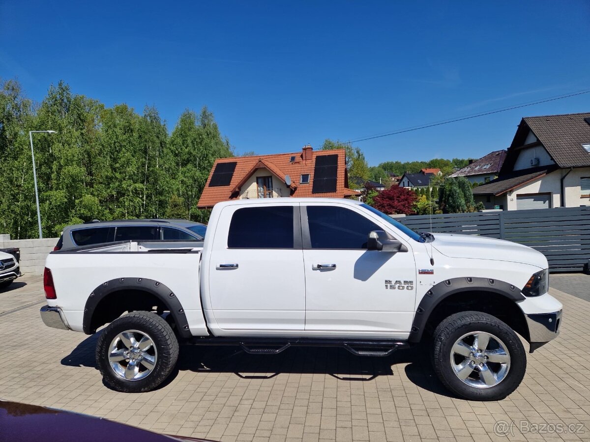Dodge Ram 1500 5.7 HEMI V8 4x4 2015