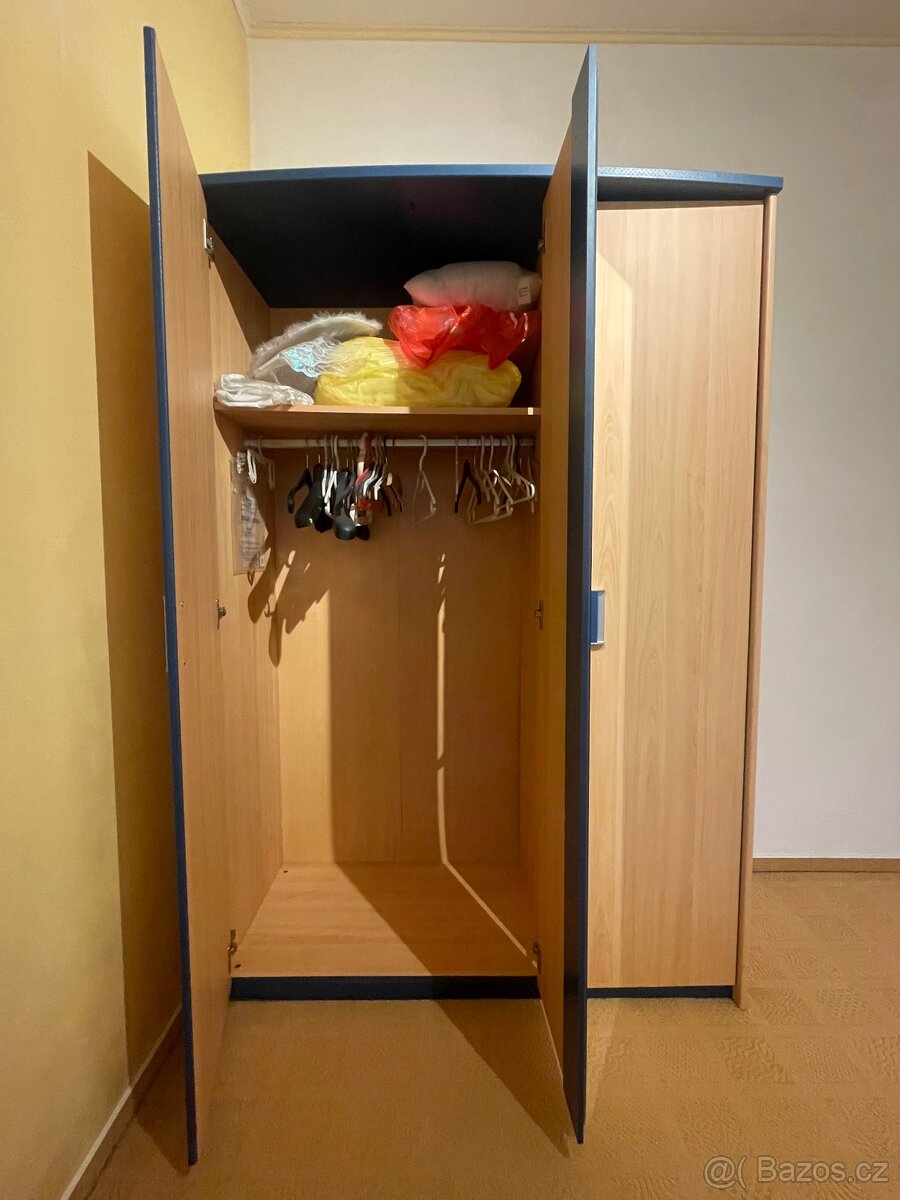 Šatní skříň - 3
