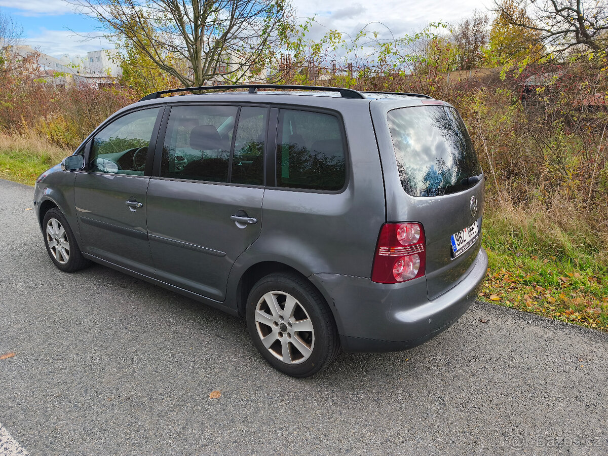 Volkswagen Touran, 1.9 TDi 77kW, 7 míst - 3