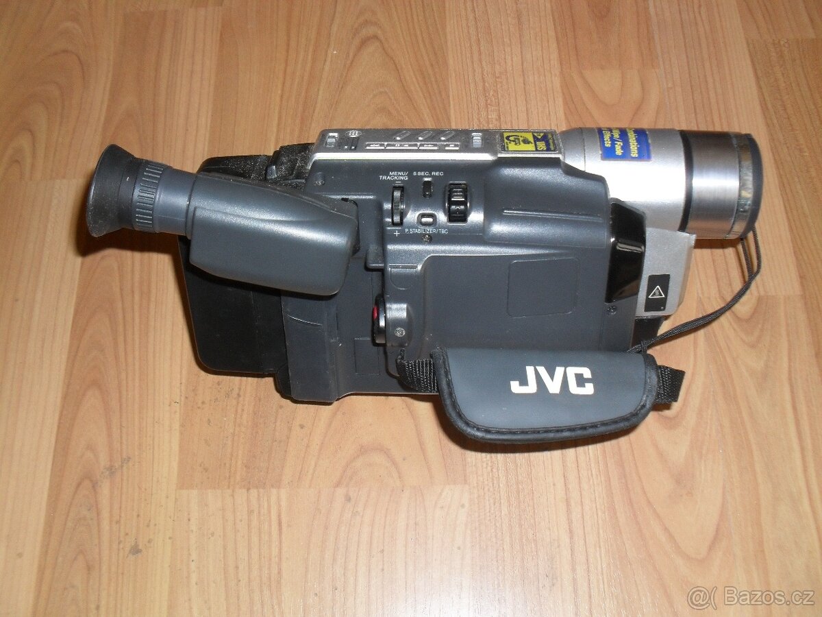 Videokamera JVC - 3