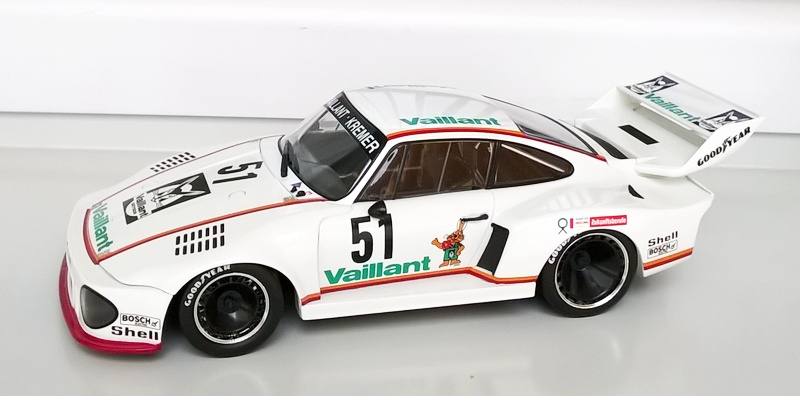 Závodní Porsche 1/18 - 3