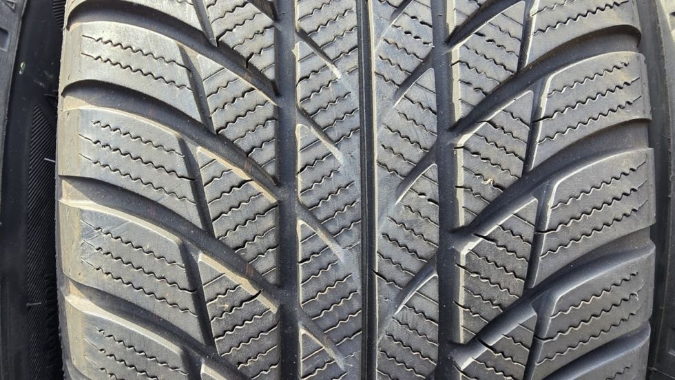 Zimní pneu 205/60/16 Bridgestone - 3