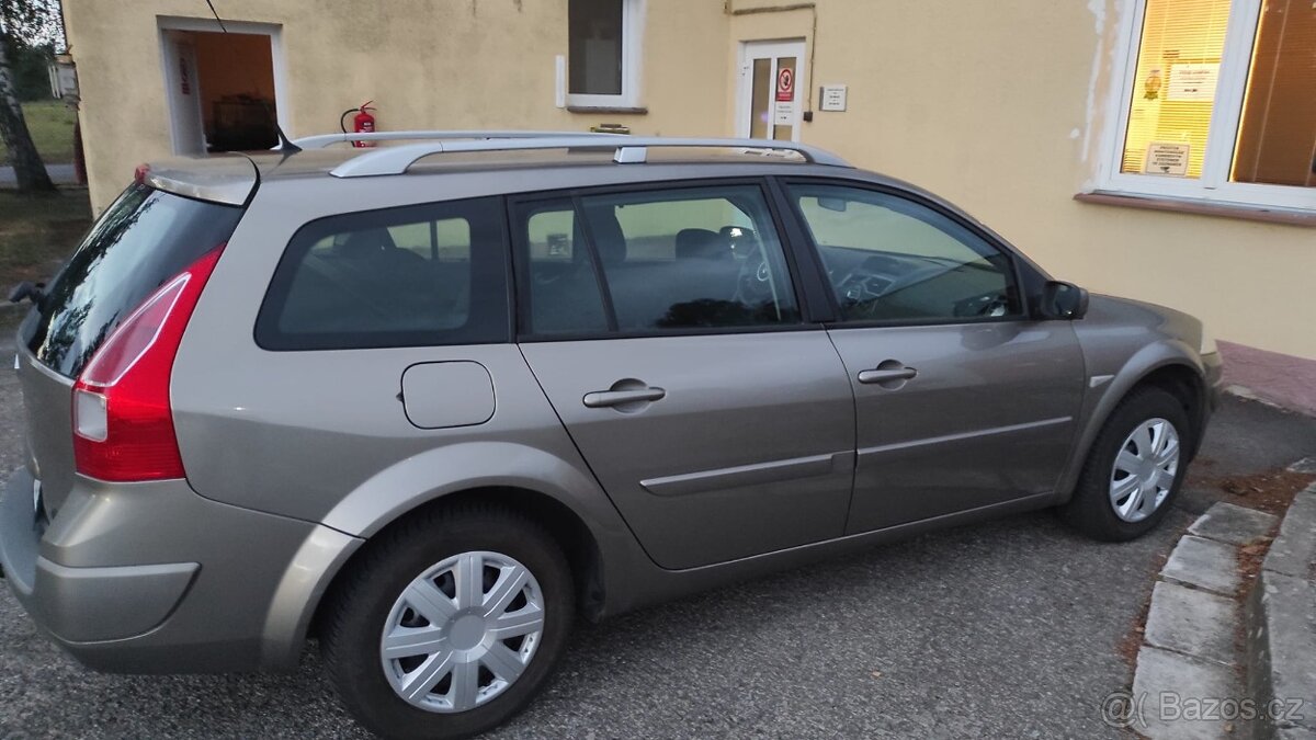 Renault Megane kombi, 1.6i r.v. 2008 - 3