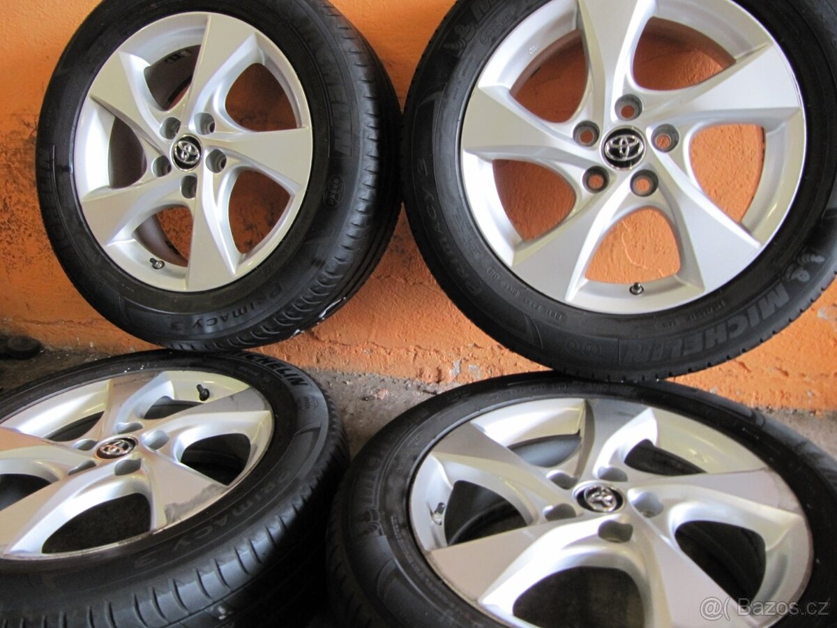 Alu Toyota + 215/60/17 - 3