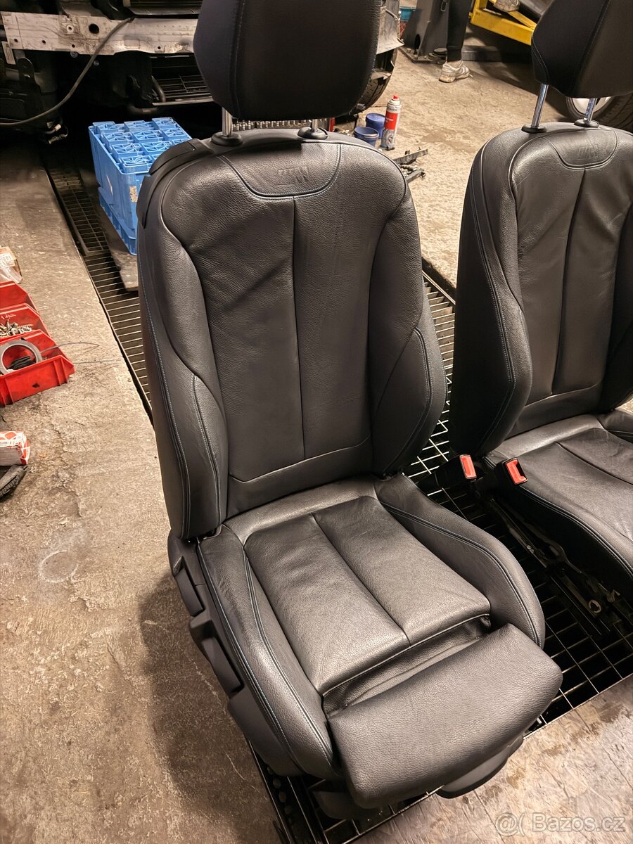 Interiér bmw f87 m2 - 3