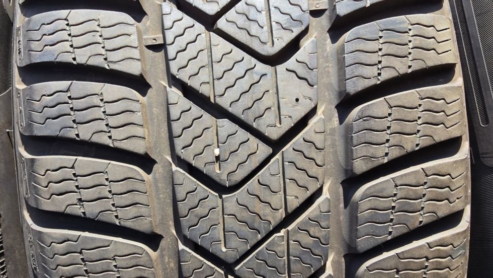 Zimní pneu 225/55/17 Pirelli - 3