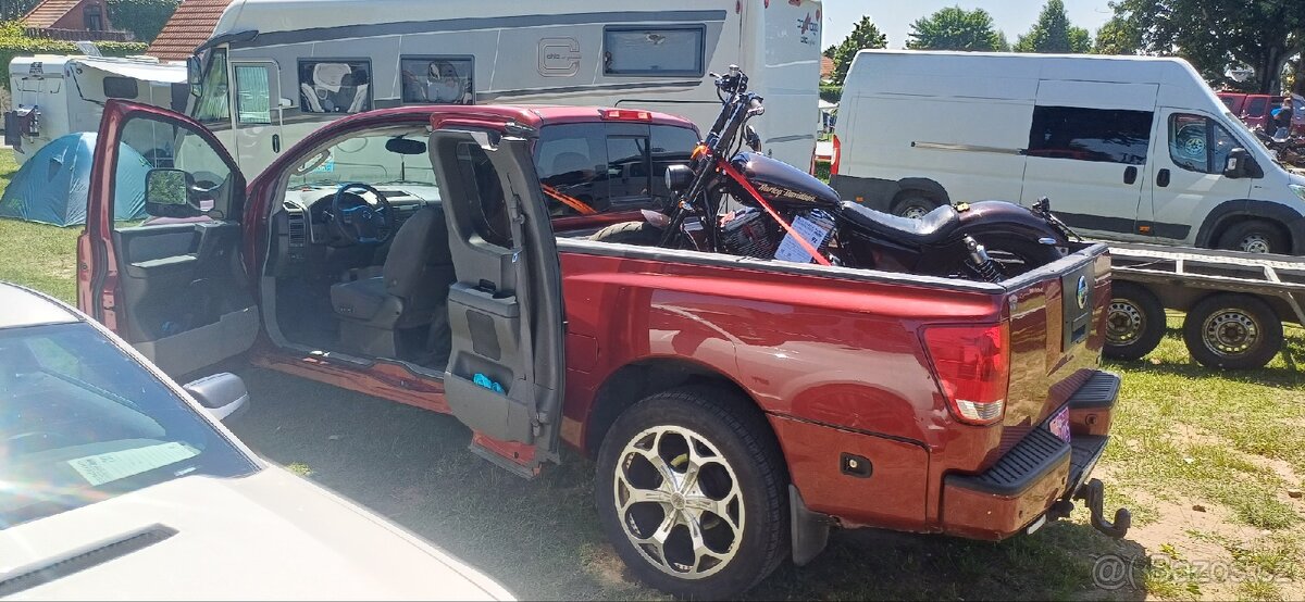 NISSAN TITAN 5.6 V8 REDNECK EDITION