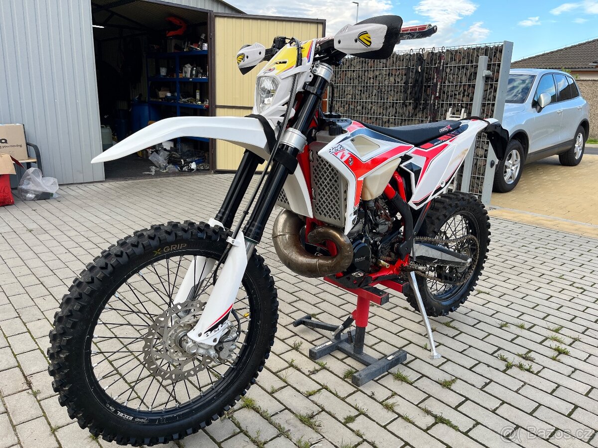 Beta 300 RR