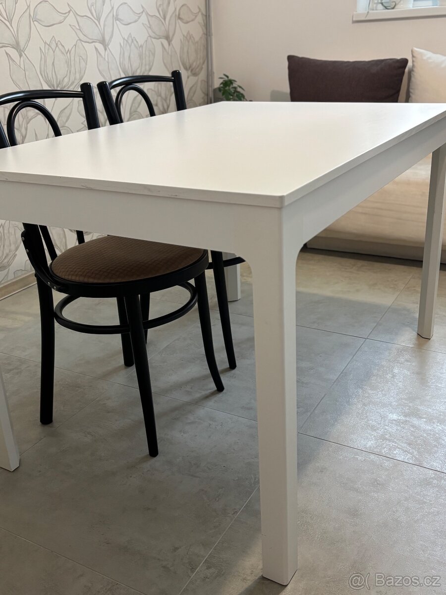 Rozkládací jídelní stůl - 3