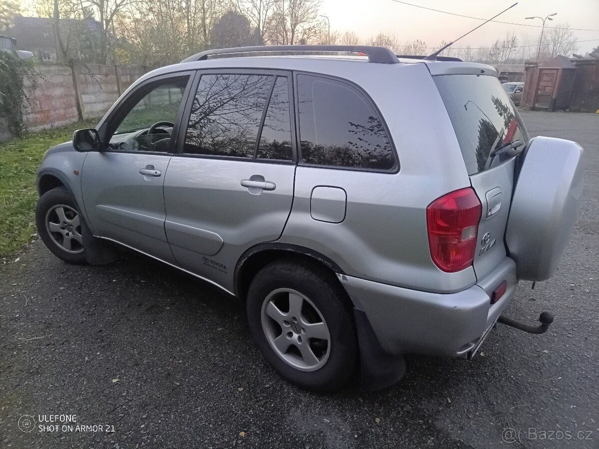 Toyota RAV4 - 2,0 110kw - benzín - 3