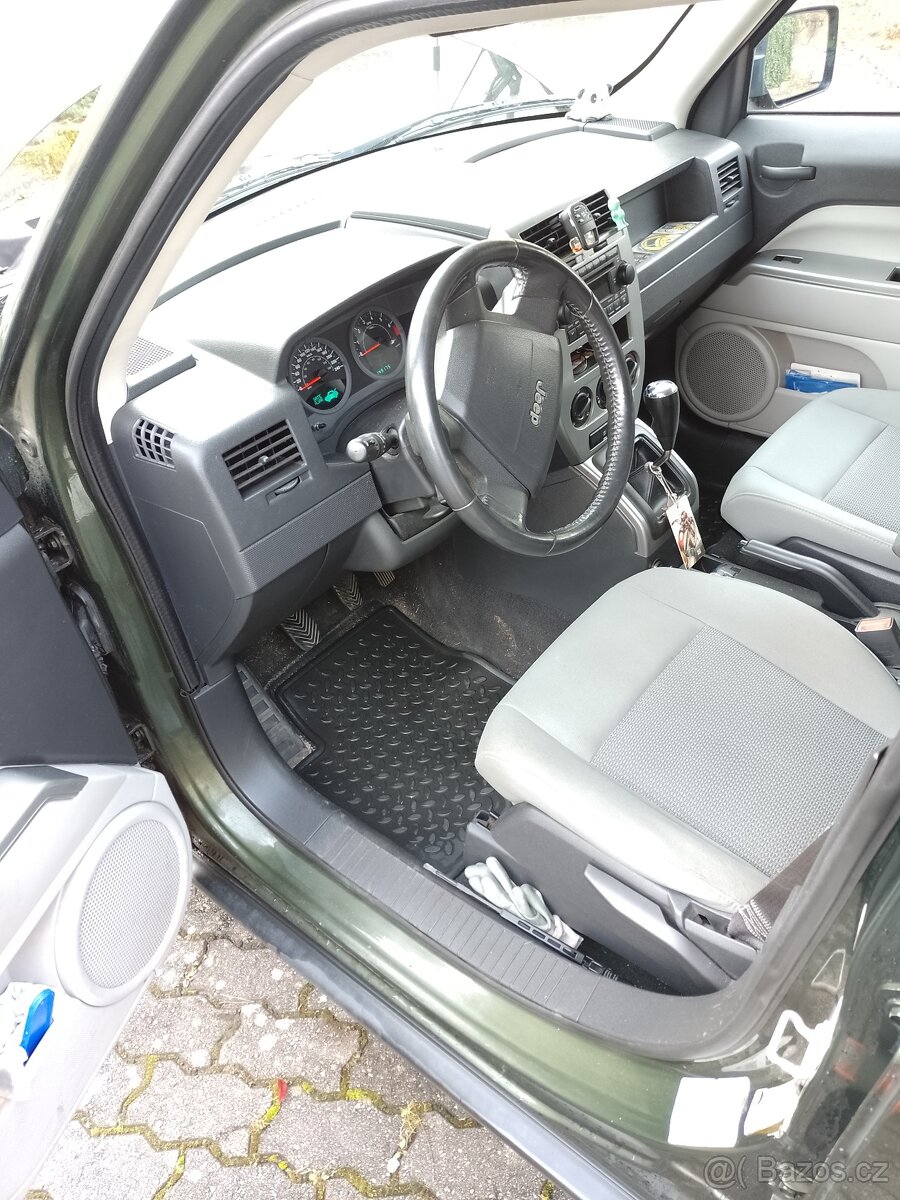 Jeep Patriot 2.4 benzín - 3