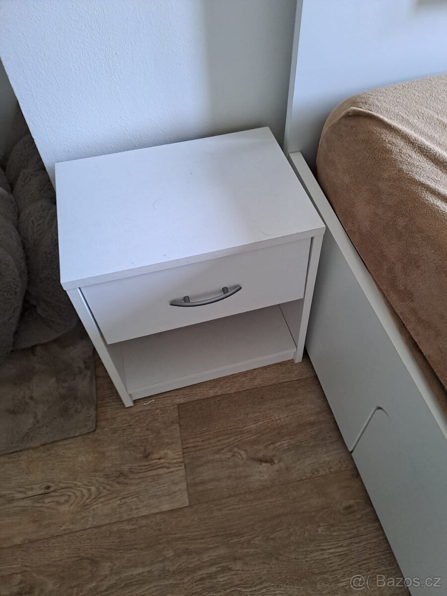 Postel 180x200cm + 2x noční stolky - 3