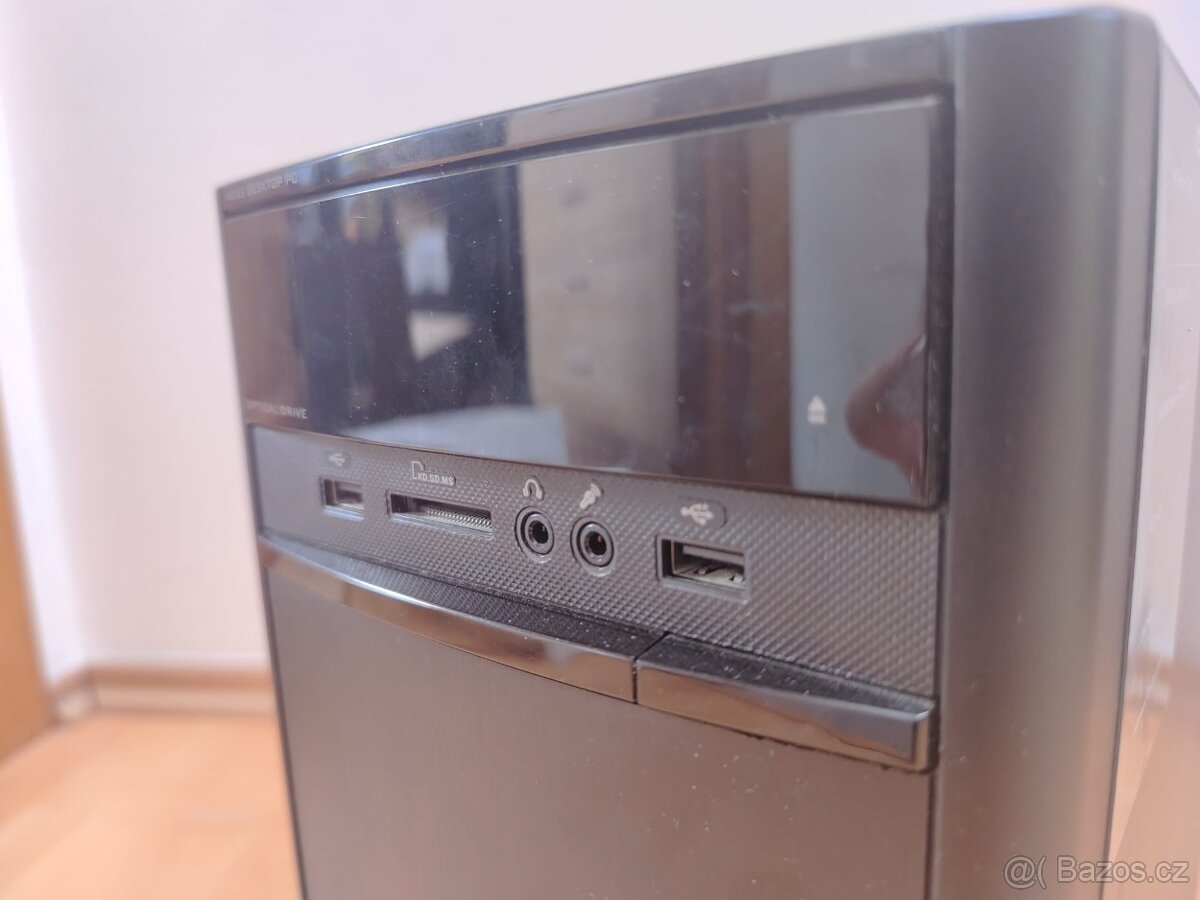 Stolní PC Asus - 3