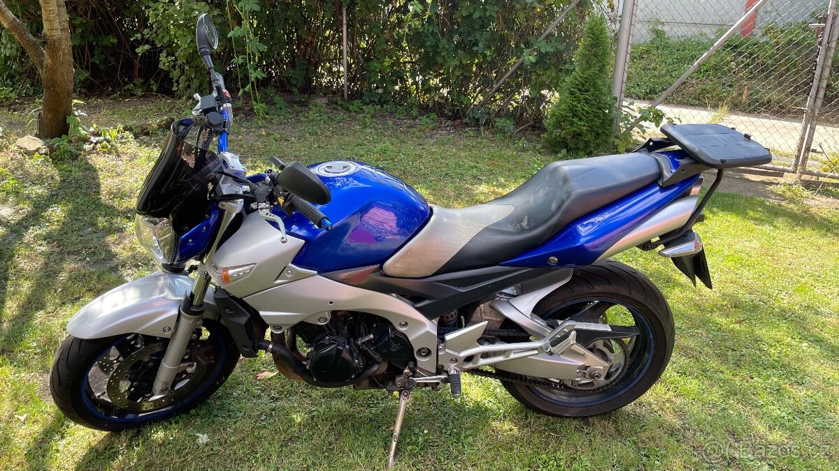 Suzuki gsr 600 - 3