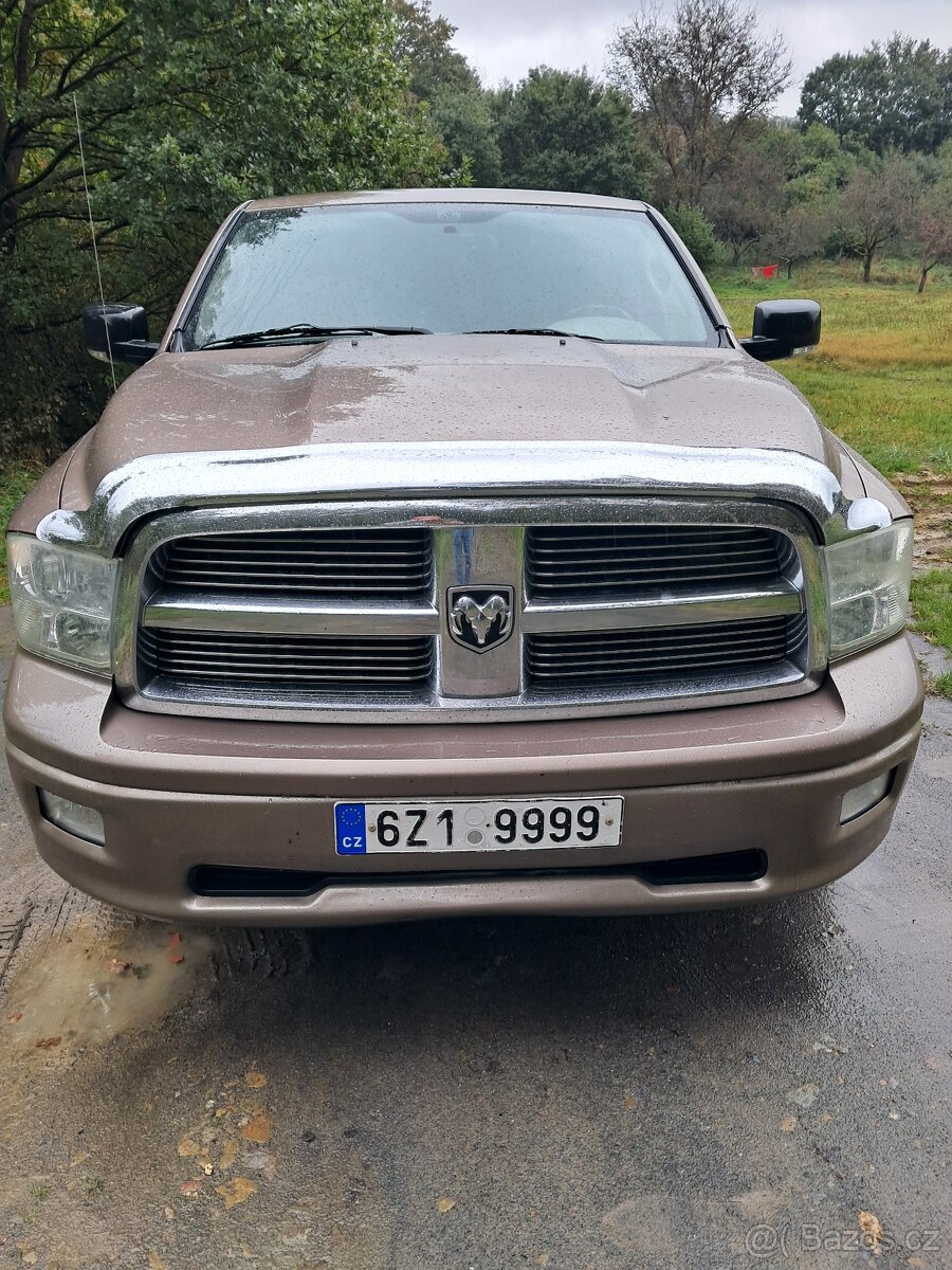 Prodám Dodge RAM 1500 HEMI 5,7 4x4 DPH - 3