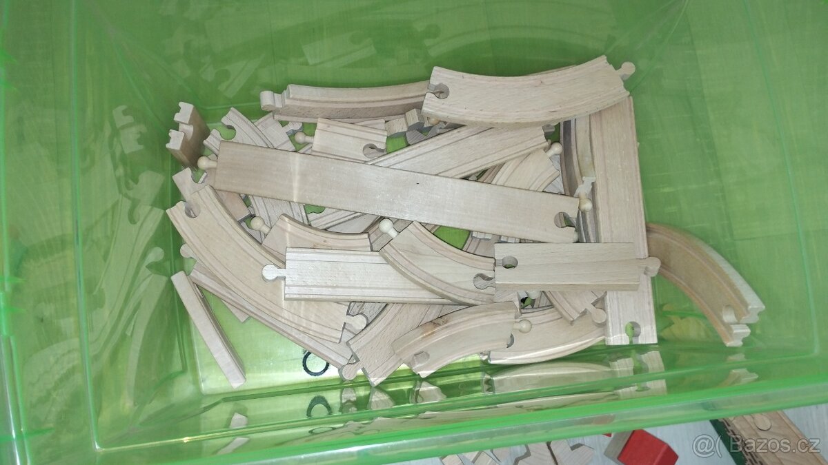 Dřevěné koleje+mašinky - 3