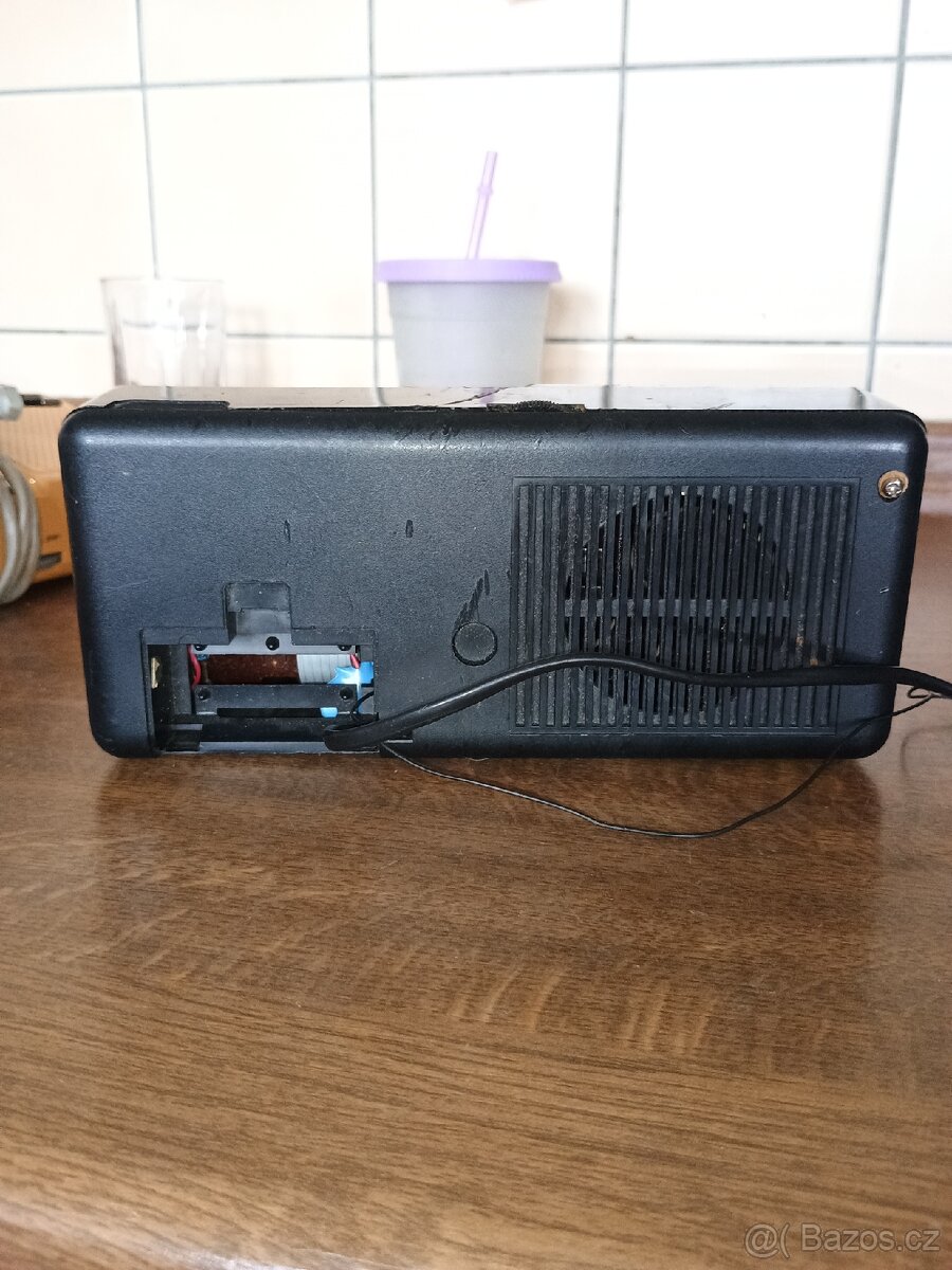 Starý radiobudík DC - 3