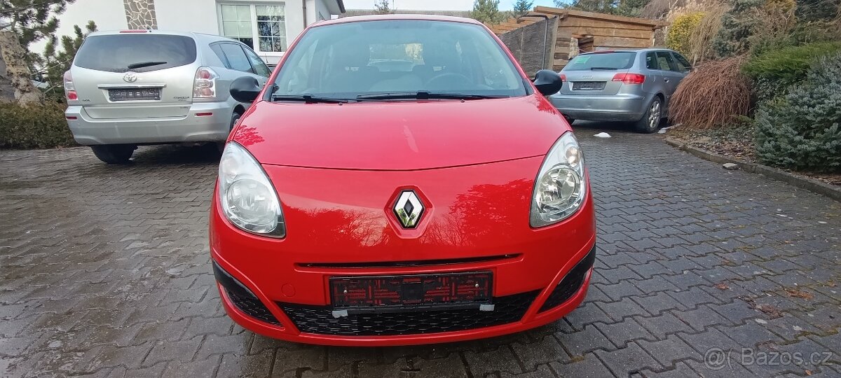 Renault Twingo II 1.2 benzin akce 29000 kč - 3