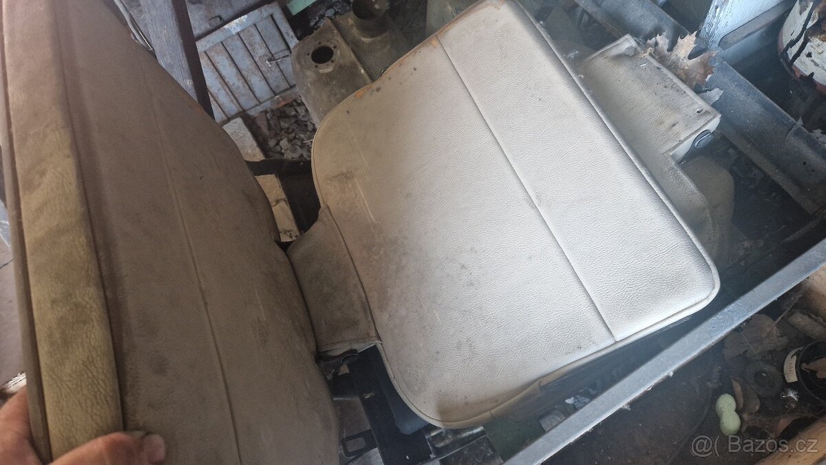 Land Rover Discovery 1 - 6. a 7. sedadlo do kufru - 3