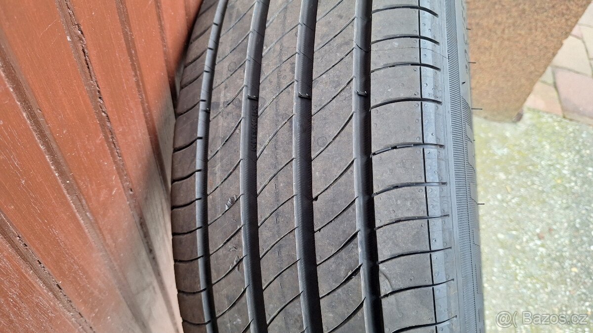205/55 R19 - 3