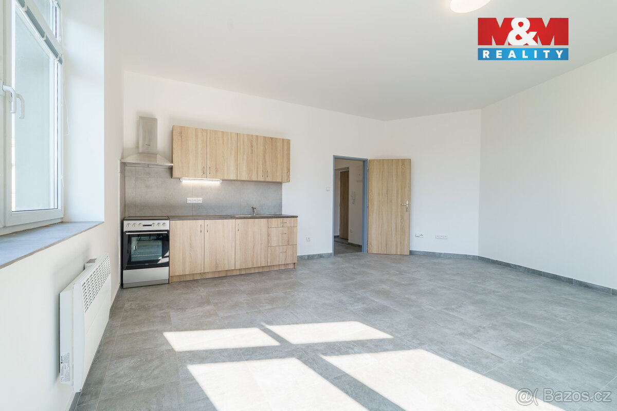 Pronájem bytu 1+kk, 40 m², Sokolov, ul. Nádražní - 3