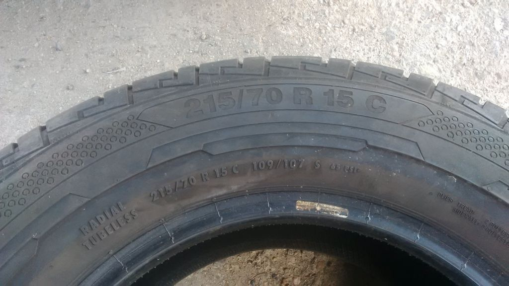 Continental 215/70 R15 C 109/107 S 2ks 6mm poškozené 2017 - 3