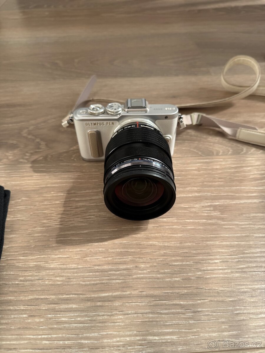 Fotoaparát Olympus PEN + objektivy - 3