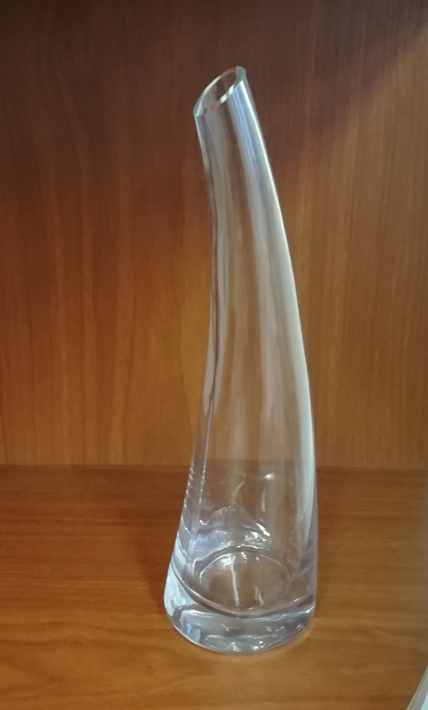 Elegantní váza na jeden květ - 3