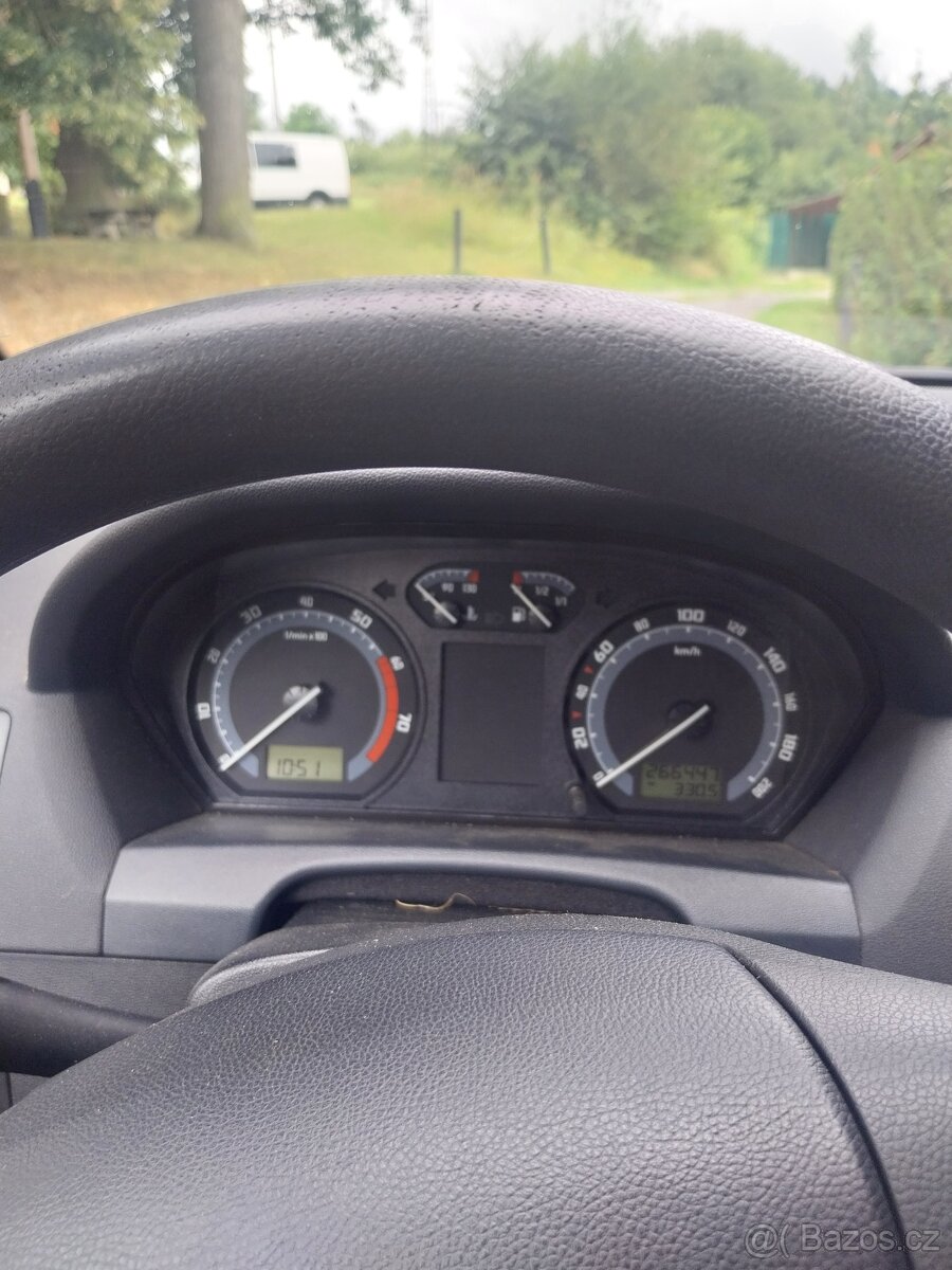 Škoda fabia combi benzín klima - 3