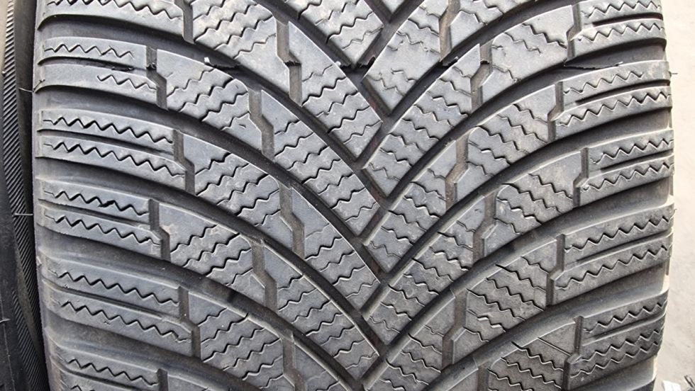 Zimní pneu 245/45/19 Firestone - 3