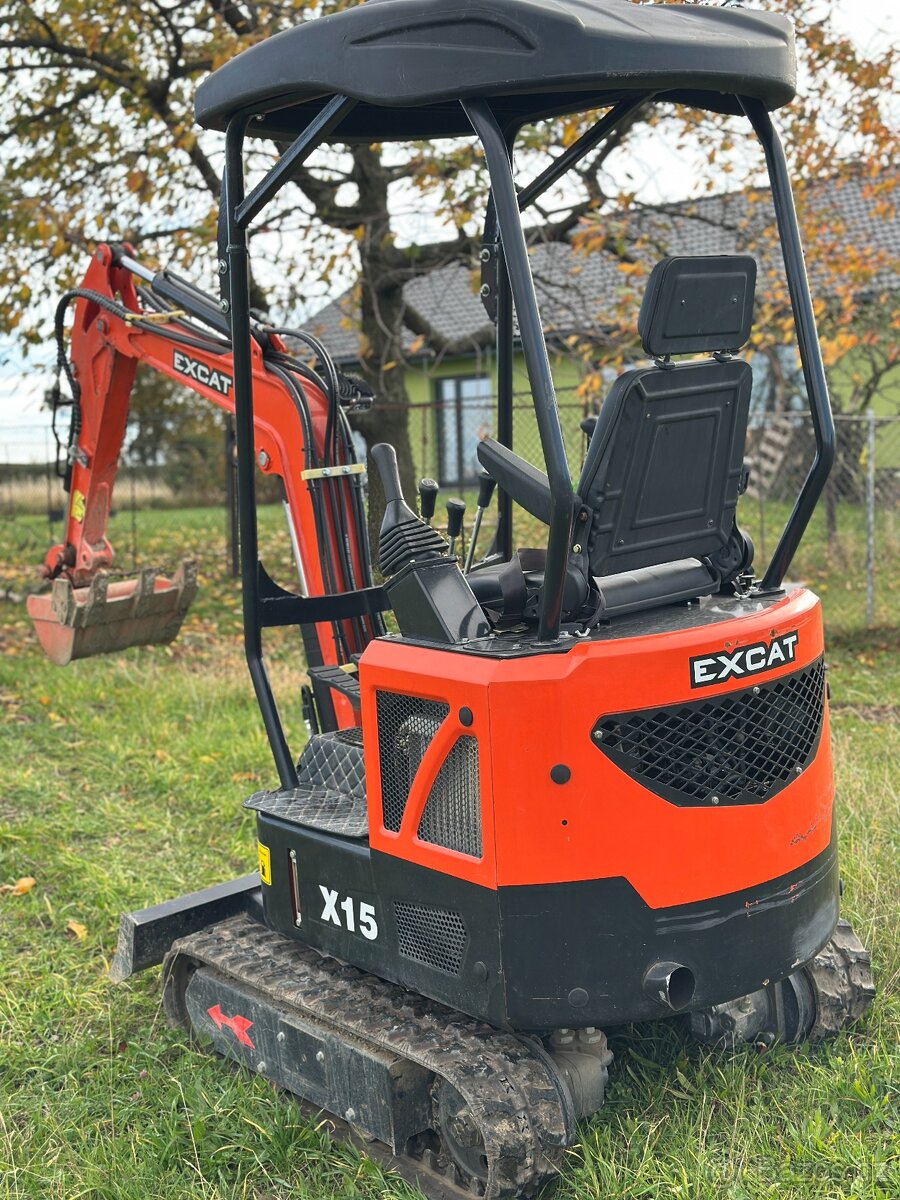 Minibagr EXCAT X15 - 3