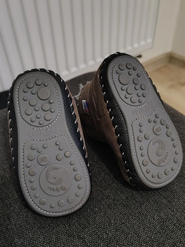 Detske botky s koziskem uvnitr - 3