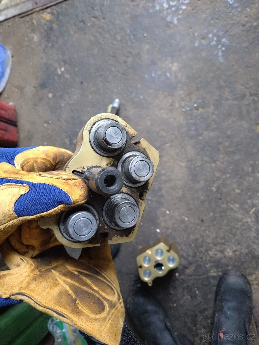 Multispojka Valtra - 3